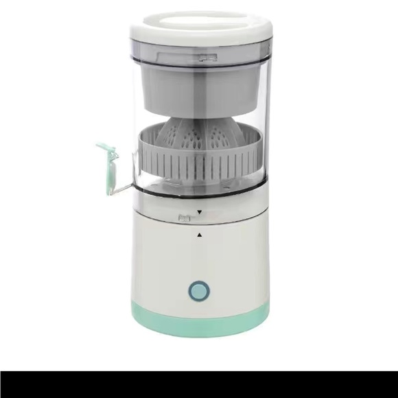 Portable Juicer - Picture 2 of 2